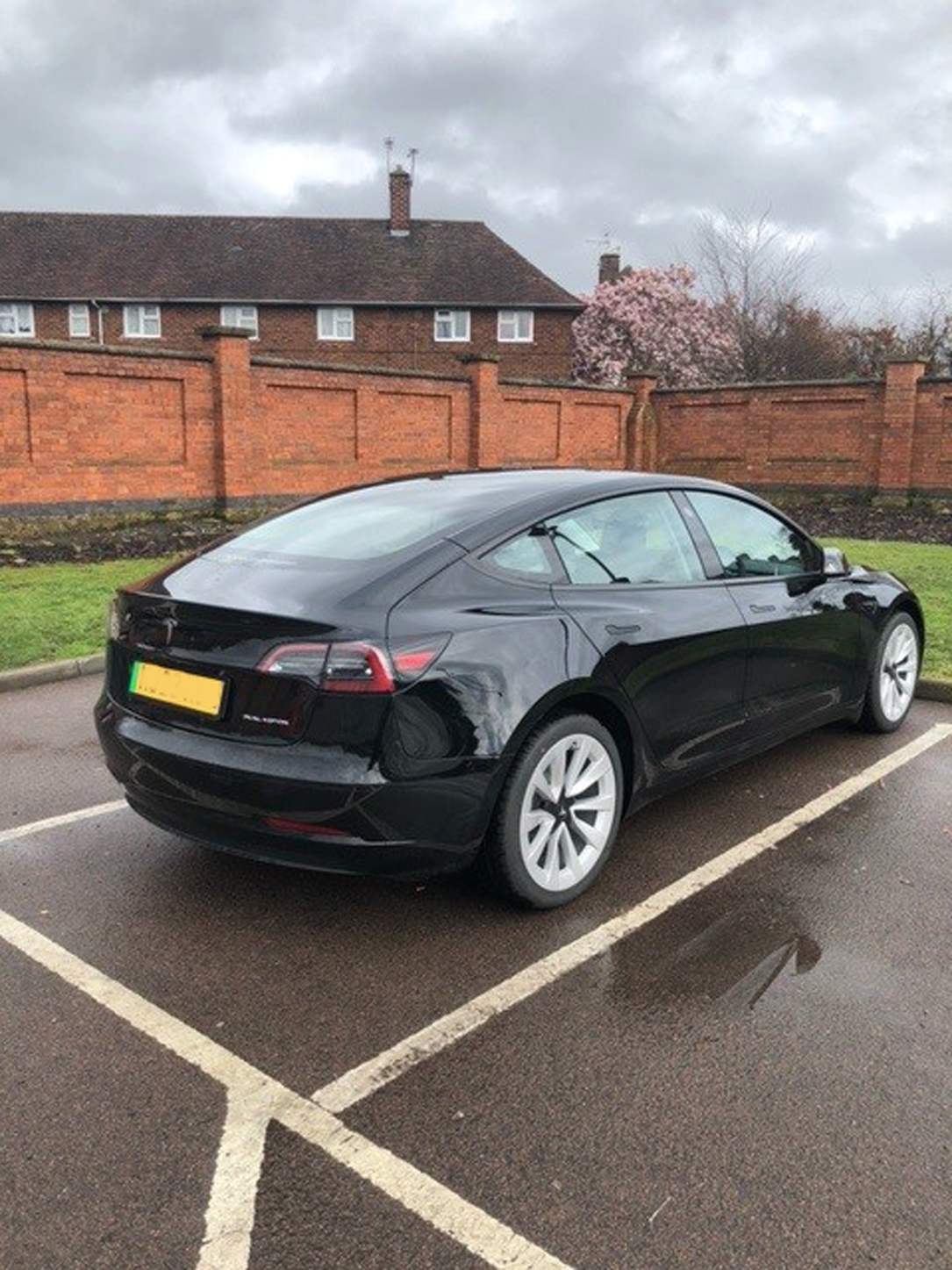 Tesla model deals 3 saloon